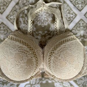 white lacy bra